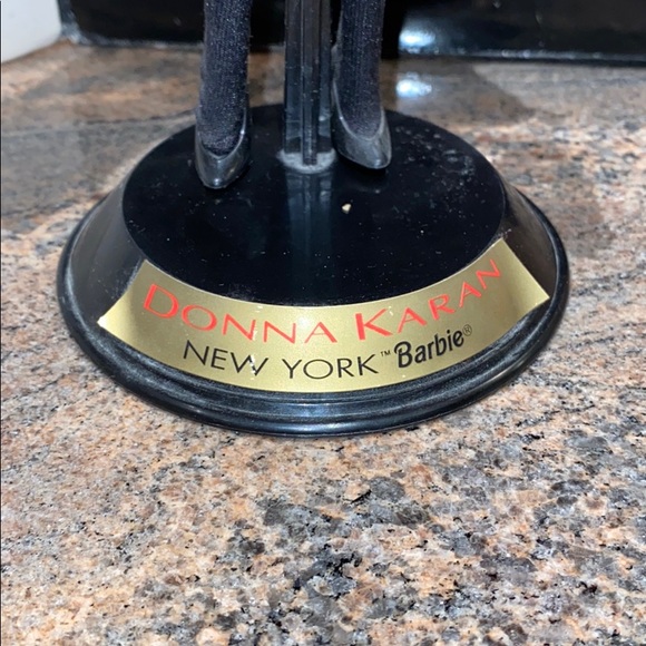 Donna Karan Limited Edition Bloomingdales Barbie - Picture 6 of 16